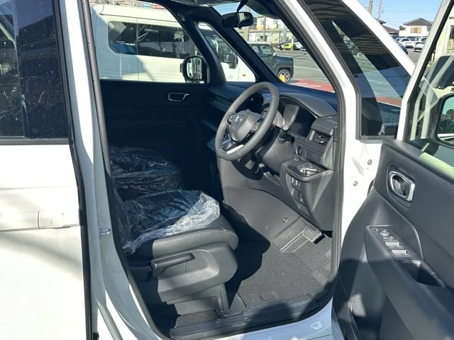 ステップワゴン(ホンダ)スパーダ 7人登録済未使用車 17