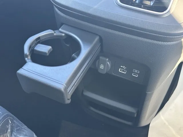 ステップワゴン(ホンダ)スパーダ 7人登録済未使用車 23