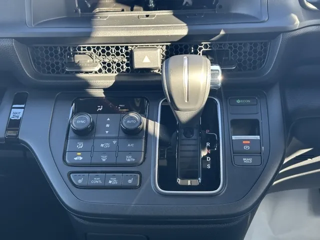 ステップワゴン(ホンダ)スパーダ 7人登録済未使用車 24