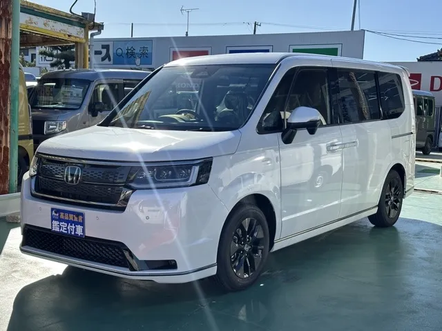 ステップワゴン(ホンダ)スパーダ 7人登録済未使用車 1