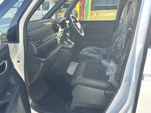 ステップワゴン(ホンダ)スパーダ 7人登録済未使用車 3