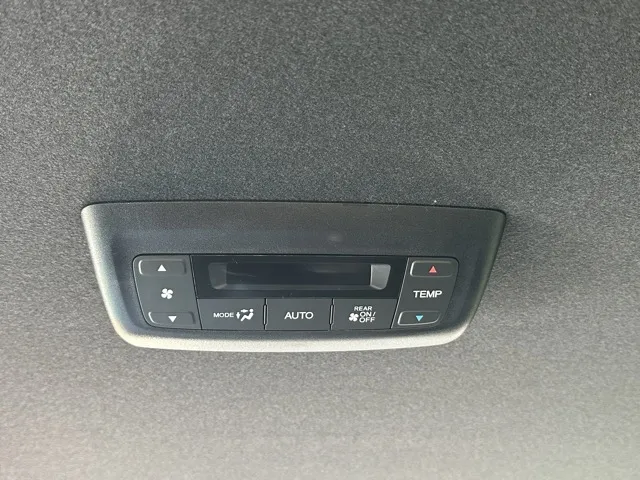 ステップワゴン(ホンダ)スパーダ 7人登録済未使用車 8