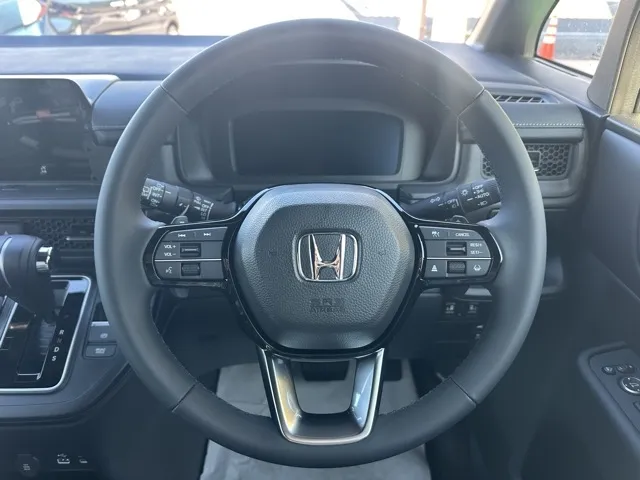 ステップワゴン(ホンダ)スパーダ 7人登録済未使用車 6