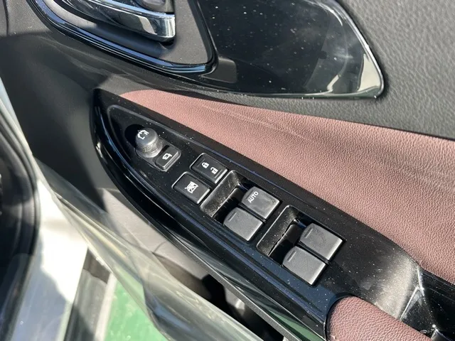 フロンクス(スズキ)ベースグレード登録済未使用車 14