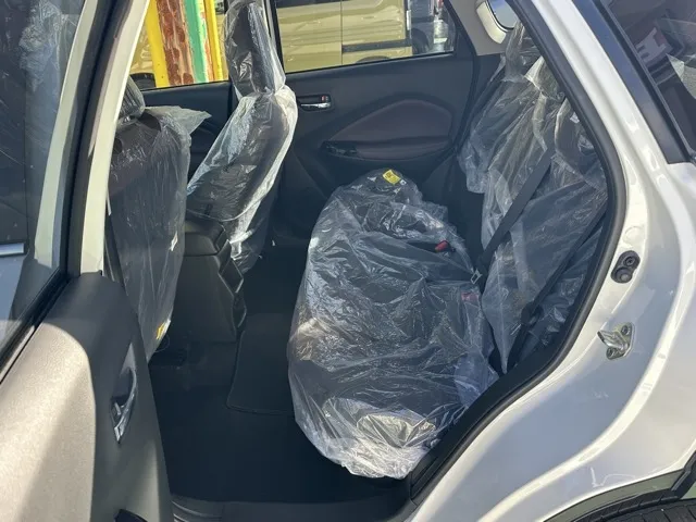 フロンクス(スズキ)ベースグレード登録済未使用車 4