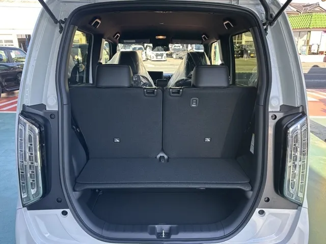 N-WGN(ホンダ)カスタム L ブラックスタイル届出済未使用車 8