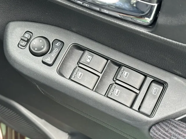 ムーヴ(ダイハツ)G UGP届出済未使用車 12