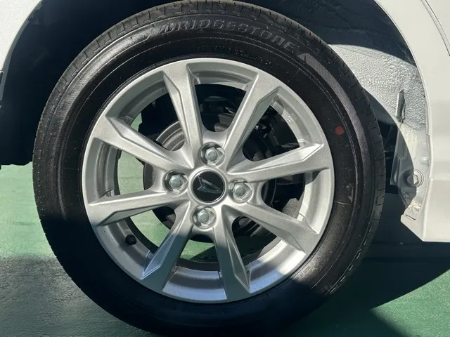 ムーヴ(ダイハツ)G UGP届出済未使用車 12