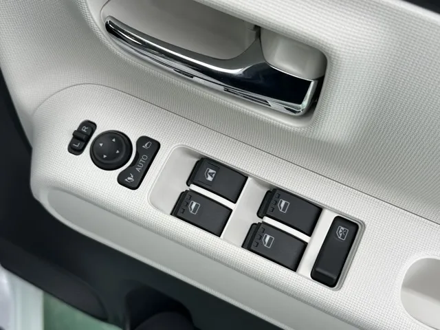 キャンバス(ダイハツ)ストライプスG ９インチDオーディオ届出済未使用車 13