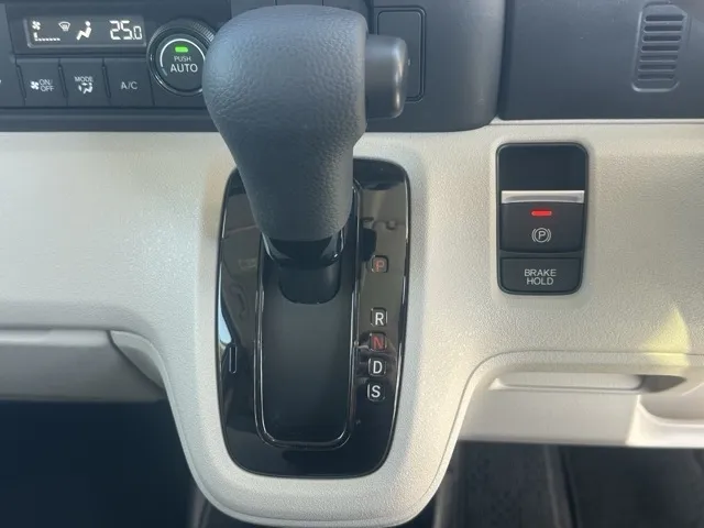 N-BOX(ホンダ)N-BOX コンフォートＰ中古車 18