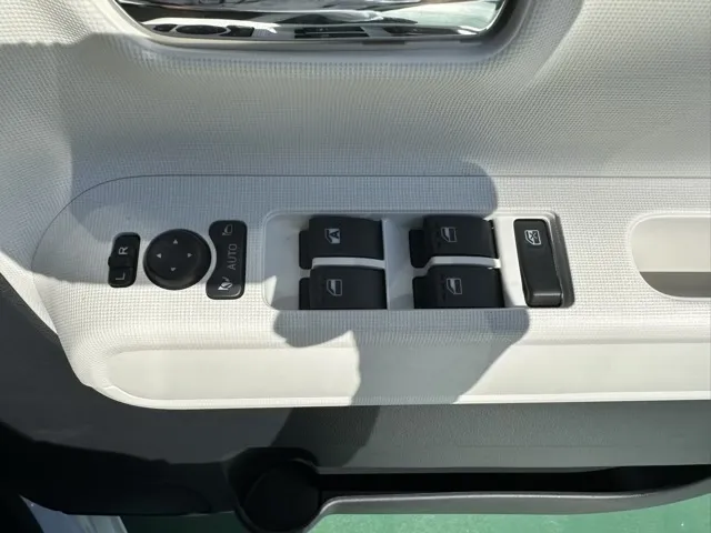 キャンバス(ダイハツ)ストライプスG ９インチDオーディオ届出済未使用車 12