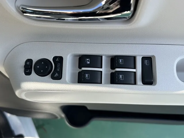 キャンバス(ダイハツ)ストライプスG パノラマUGP ９インチDオーディオ届出済未使用車 12