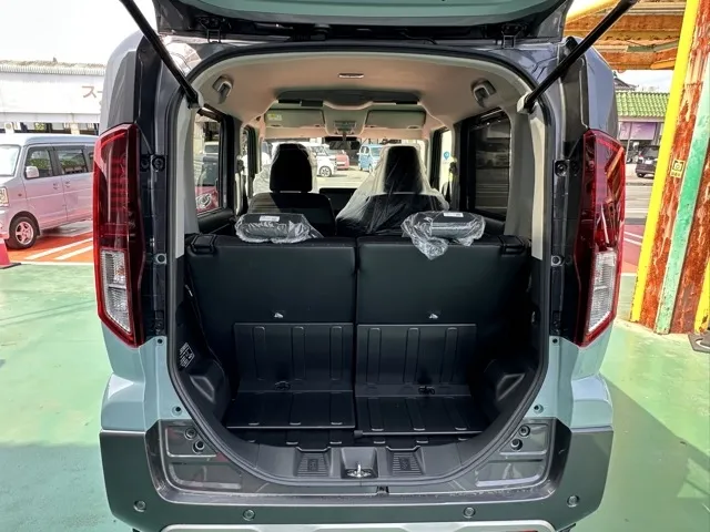 スペーシアギア(ダムド)ハイブリッドXZ ノクト届出済未使用車 10