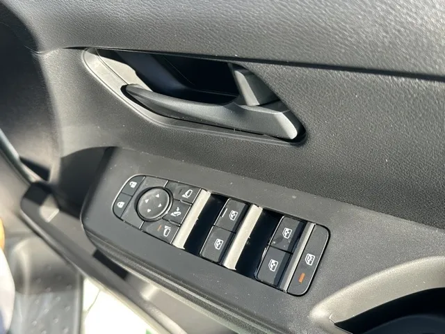 セレナ(ニッサン)eパワーX アラウンドビューモニター 左PSD登録済未使用車 18