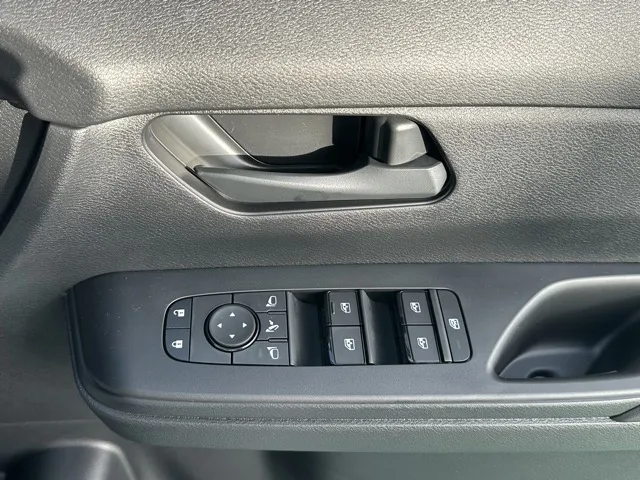 セレナ(ニッサン)eパワーX アラウンドビューモニター 左PSD登録済未使用車 16