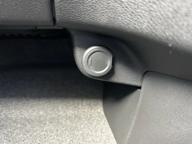 セレナ(ニッサン)eパワーX アラウンドビューモニター 左PSD登録済未使用車 24