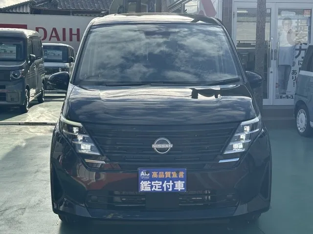 セレナ(ニッサン)eパワーX アラウンドビューモニター 左PSD登録済未使用車 29