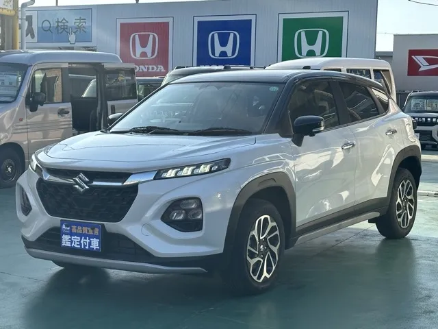 フロンクス(スズキ)ベースグレード登録済未使用車 1