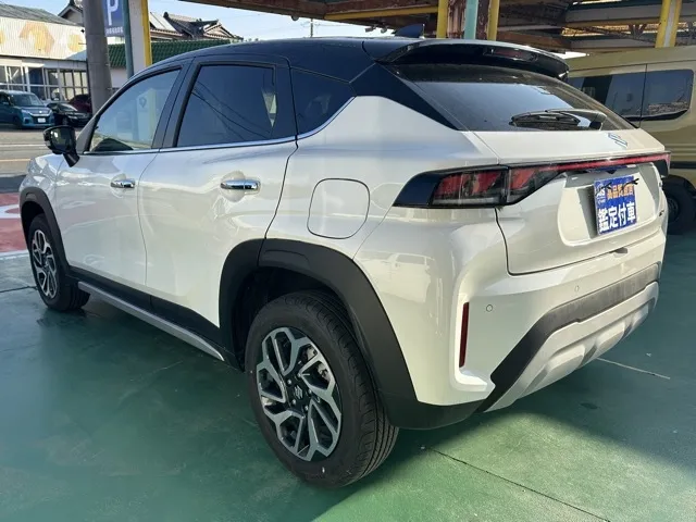 フロンクス(スズキ)ベースグレード登録済未使用車 2