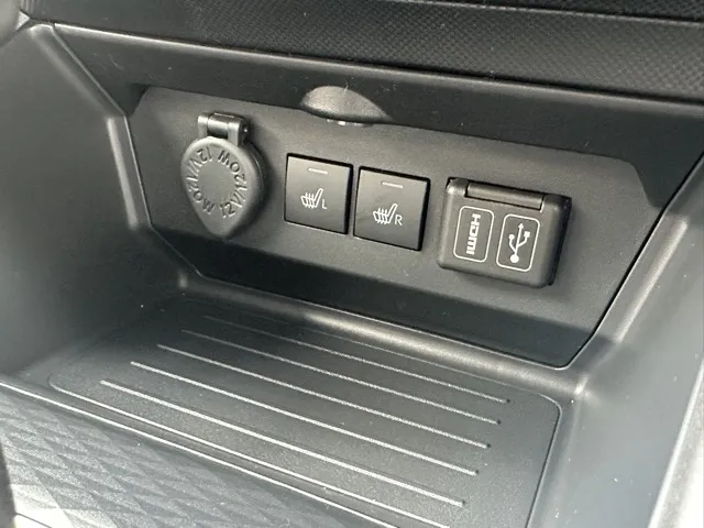 ライズ(トヨタ)ハイブリッドＺ登録済未使用車 18