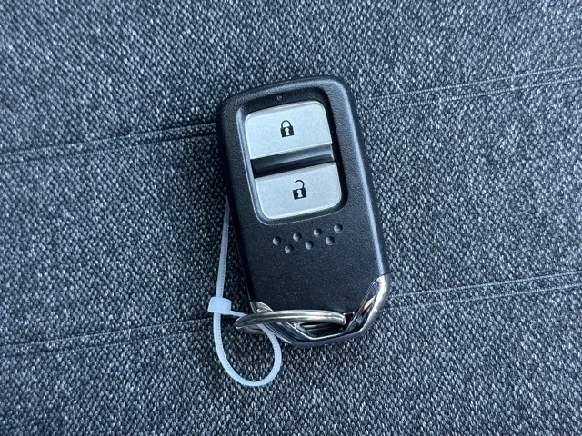 フィット(ホンダ)e：HEV ホーム中古車 27