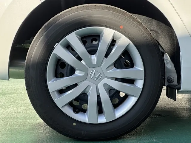 フィット(ホンダ)e：HEV ホーム中古車 10