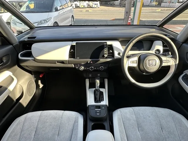 フィット(ホンダ)e：HEV ホーム中古車 5