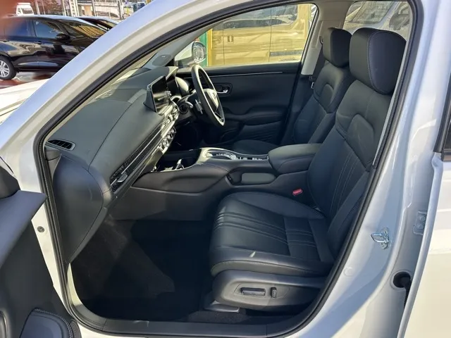 ZR-V(ホンダ)e：HEV Z登録済未使用車 3