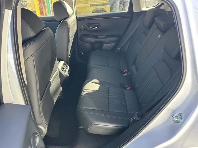 ZR-V(ホンダ)e：HEV Z登録済未使用車 4