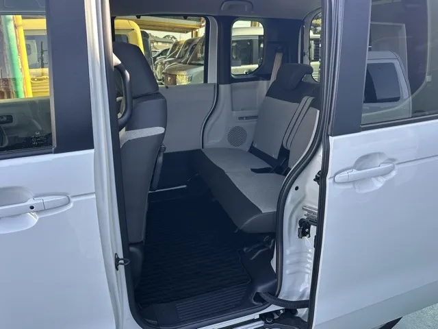 N-BOX(ホンダ)N-BOX コンフォートＰ中古車 4