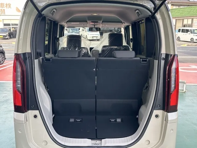 N-BOX(ホンダ)N-BOX ファッションスタイル コンフォートＰ届出済未使用車 9