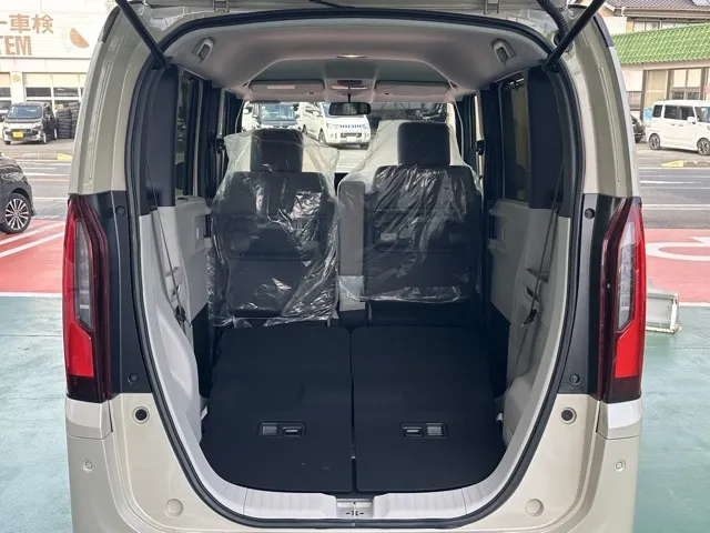 N-BOX(ホンダ)N-BOX ファッションスタイル コンフォートＰ届出済未使用車 10