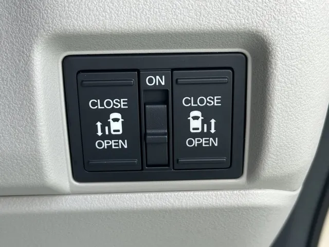 N-BOX(ホンダ)N-BOX ファッションスタイル コンフォートＰ届出済未使用車 15