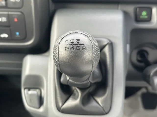 N-VAN(ホンダ)Gタイプ MT届出済未使用車 17