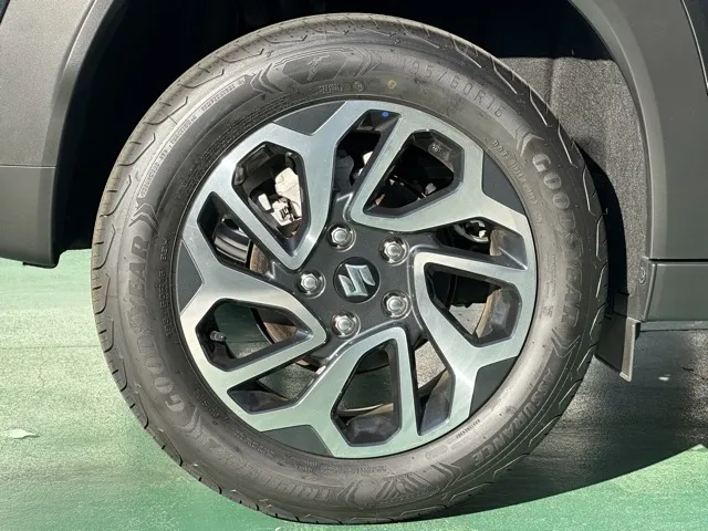 フロンクス(スズキ)ベースグレード登録済未使用車 11