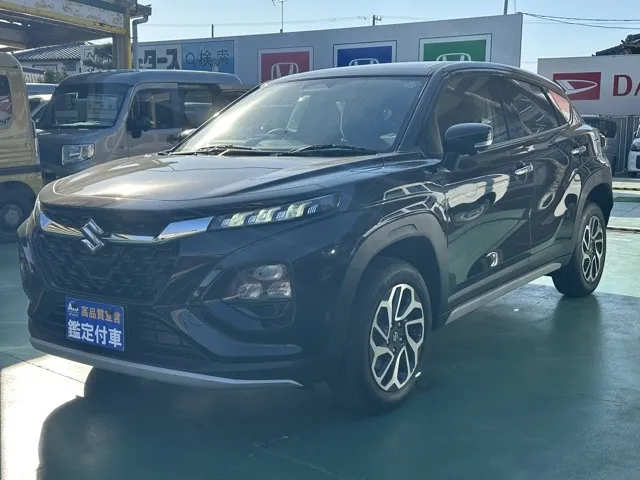 フロンクス(スズキ)ベースグレード登録済未使用車 1