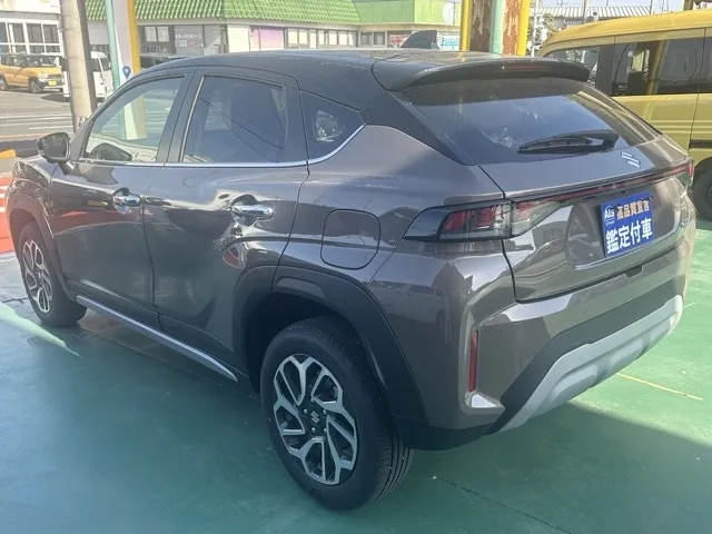 フロンクス(スズキ)ベースグレード登録済未使用車 2