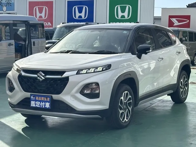 フロンクス(スズキ)ベースグレード登録済未使用車 1