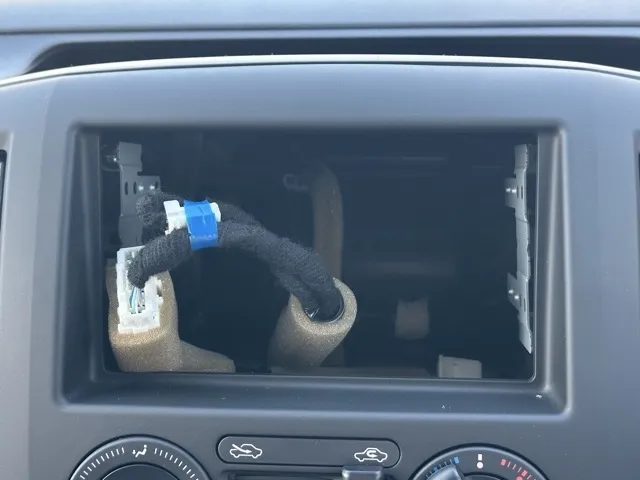 バネット(ニッサン)DX 2人乗登録済未使用車 17