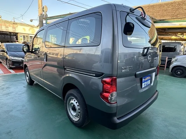 バネット(ニッサン)DX 2人乗登録済未使用車 2