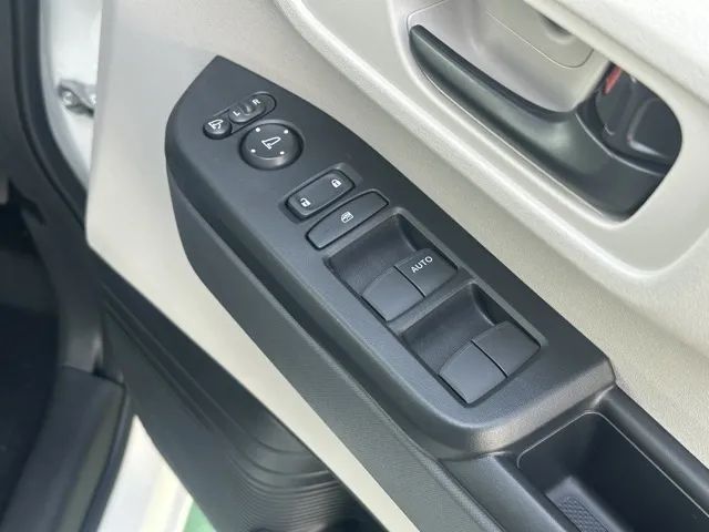 N-BOX(ホンダ)N-BOX コンフォートＰ届出済未使用車 13