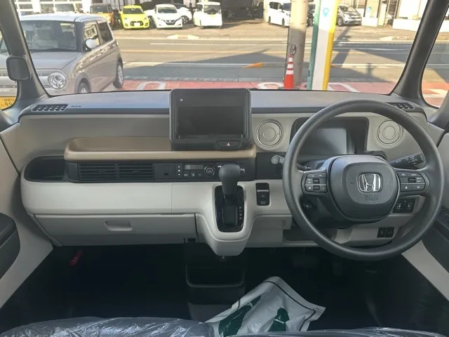 N-BOX(ホンダ)N-BOX コンフォートＰ届出済未使用車 5