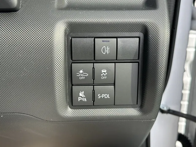 ライズ(トヨタ)ハイブリッドＺ　ナビレディ新車見本展示無 13