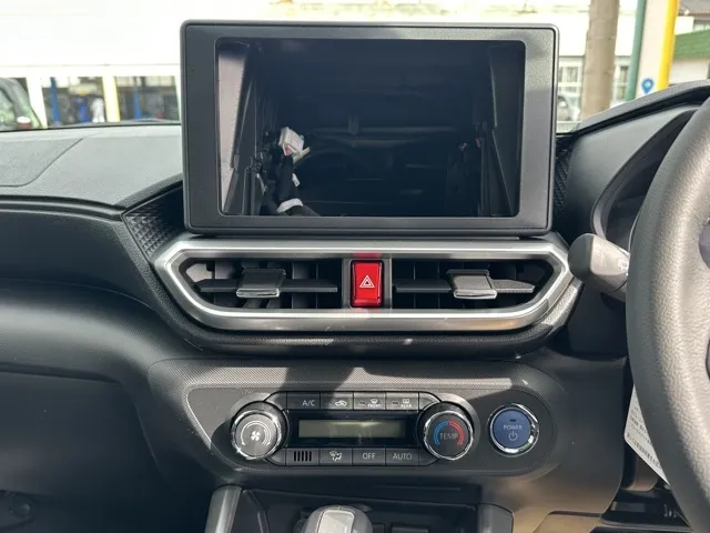 ライズ(トヨタ)ハイブリッドＺ　ナビレディ新車見本展示無 14