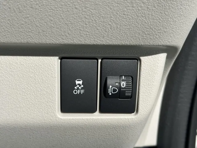 N-BOX(ホンダ)N-BOX コンフォートＰ届出済未使用車 17