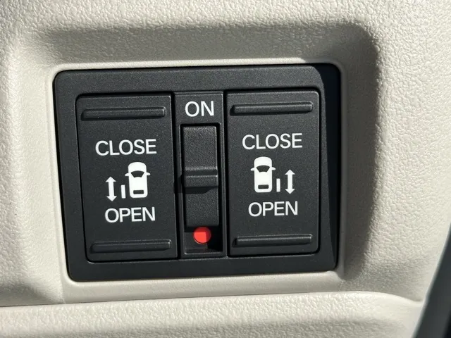 N-BOX(ホンダ)N-BOX コンフォートＰ届出済未使用車 16