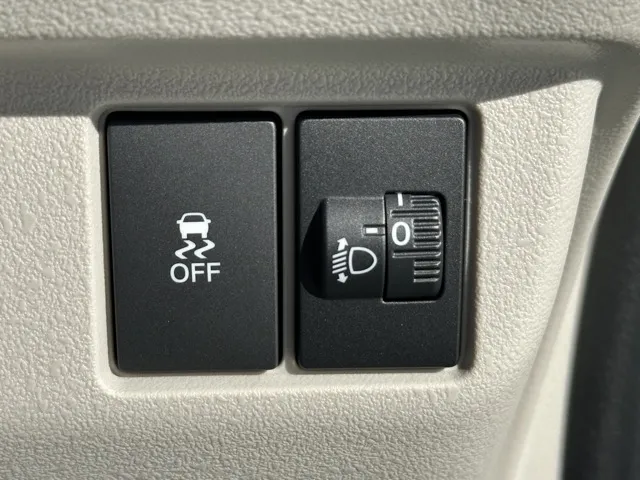 N-BOX(ホンダ)N-BOX コンフォートＰ届出済未使用車 17