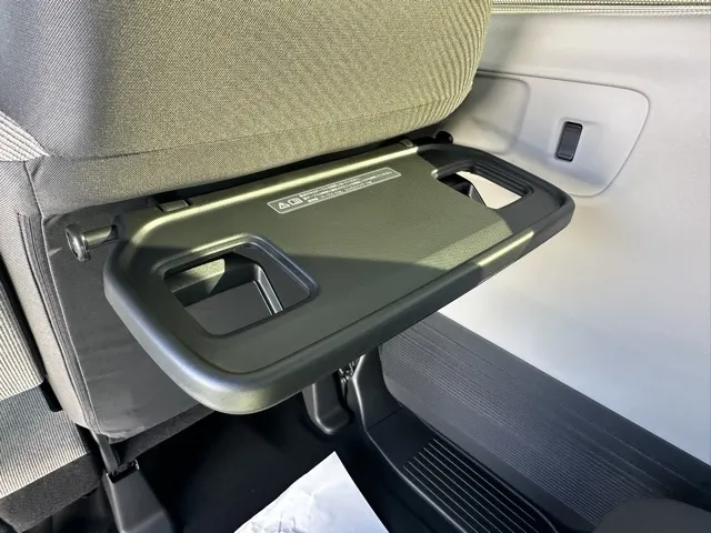 N-BOX(ホンダ)N-BOX コンフォートＰ届出済未使用車 8