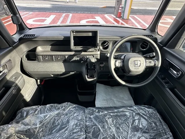 N-BOX(ホンダ)N-BOXカスタム コーディネートスタイル届出済未使用車 5