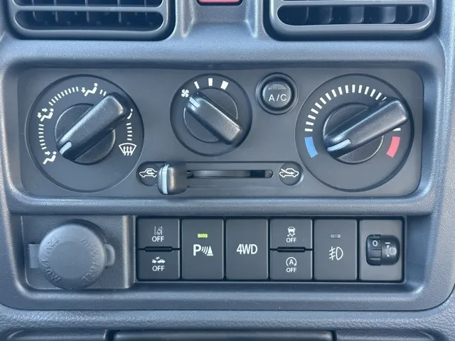 キャリートラック(スズキ)スーパーキャリイX 4WD AT届出済未使用車 19